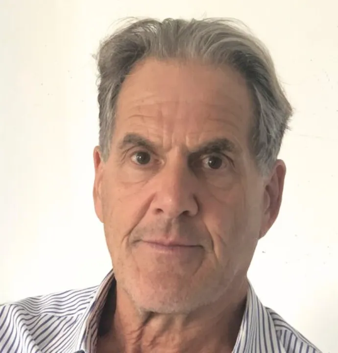 Dr. Nigel Strauss